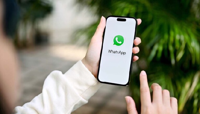 perbedaan WhatsApp Android dan iPhone